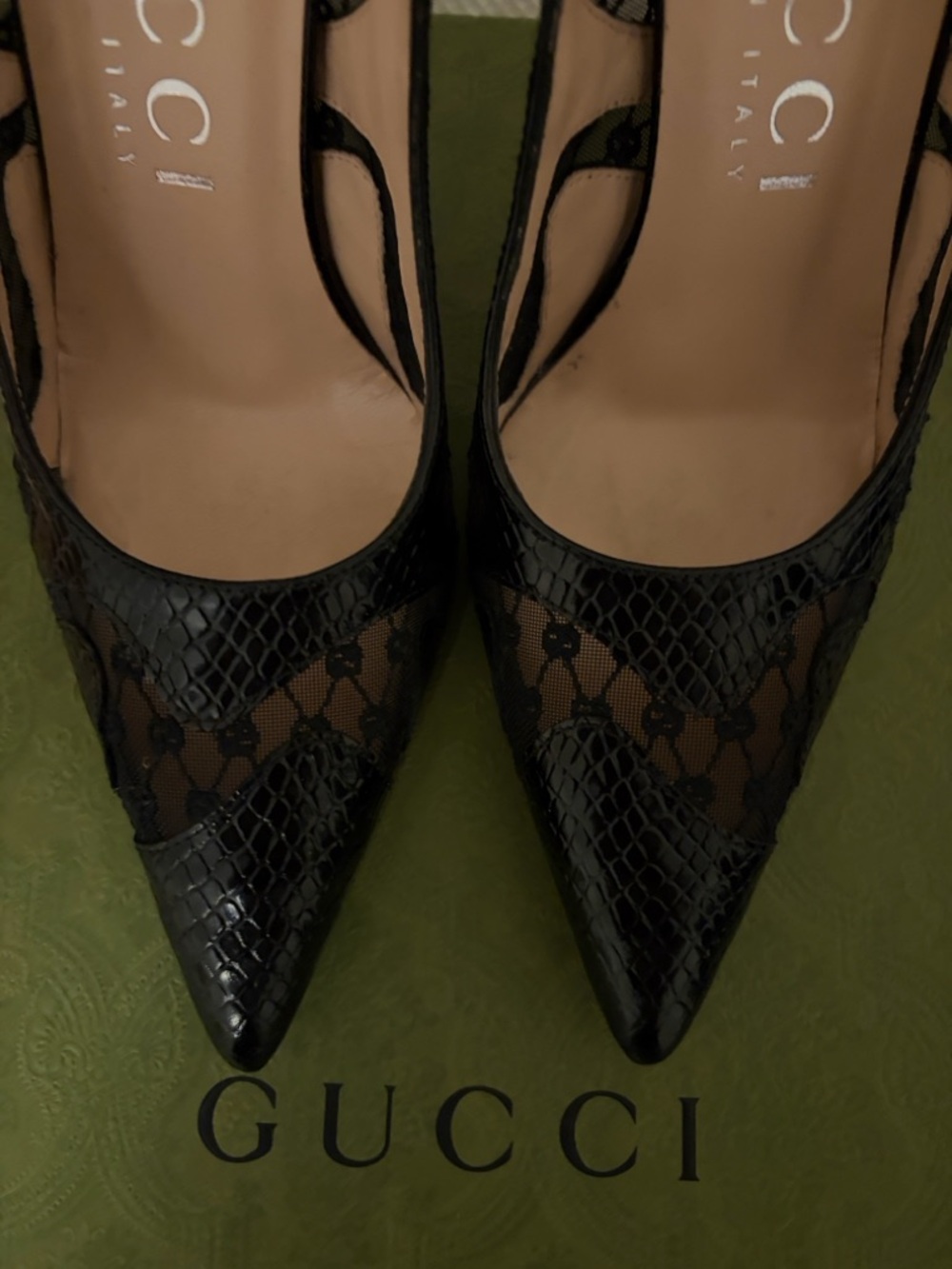 Gucci Black Python Pointed Toe Lace/Mesh GG logo and Leather Pumps - Picture 2 of 10